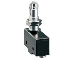 LOVATO K系列塑料微動(dòng)開關(guān)   頂部滾輪按壓柱塞. M12固定頭, 90° 滾輪 